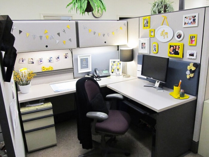 How to decorate your home office desk