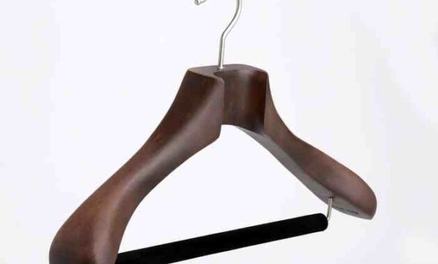 Best hangers for men's dress shirts