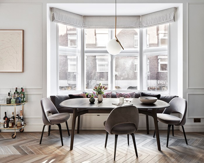 How to decorate a small dining room