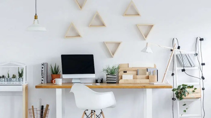 How to decorate your home office desk